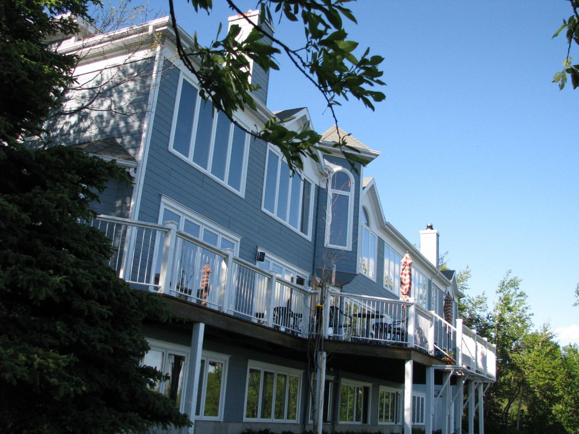 Auberge Cap Aux Corbeaux Hotel Baie-Saint-Paul Exterior photo